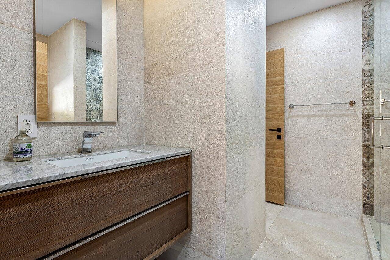 425 Coral Way, Fort Lauderdale, FL 33301 030-425CoralWay-FortLauderdale-FL-33301-