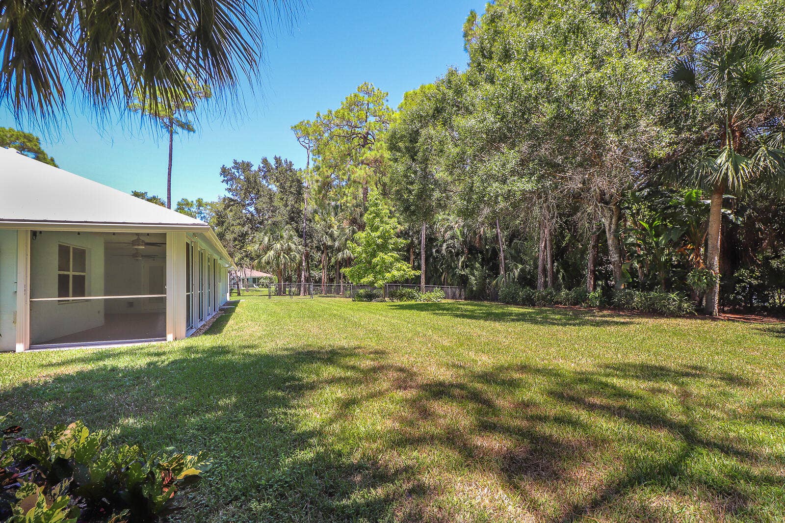 15386 83rd Way N, Palm Beach Gardens, FL 33418 35-Back yard