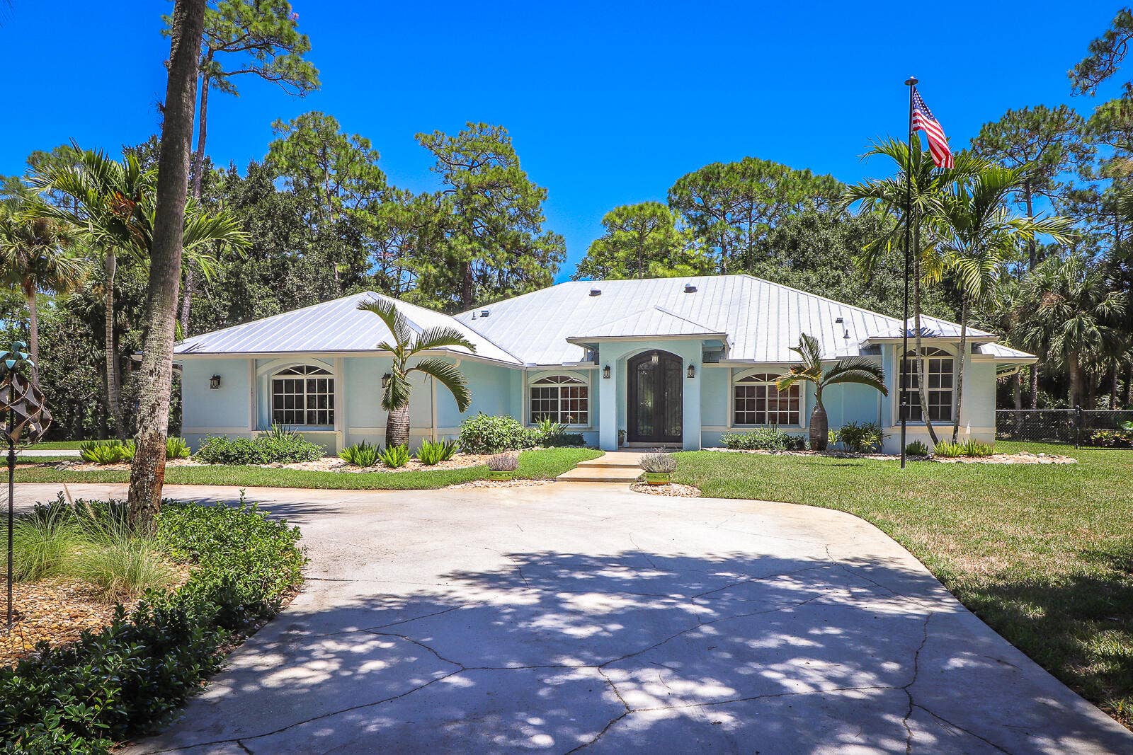 15386 83rd Way N, Palm Beach Gardens, FL 33418 42-Front Exterior