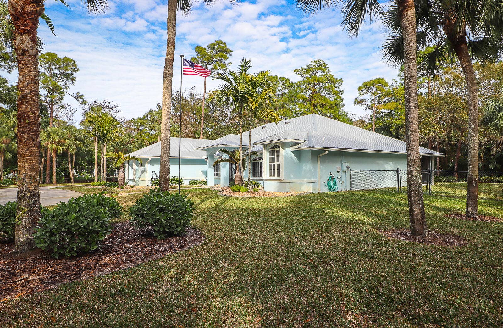 15386 83rd Way N, Palm Beach Gardens, FL 33418 40-Side Yard
