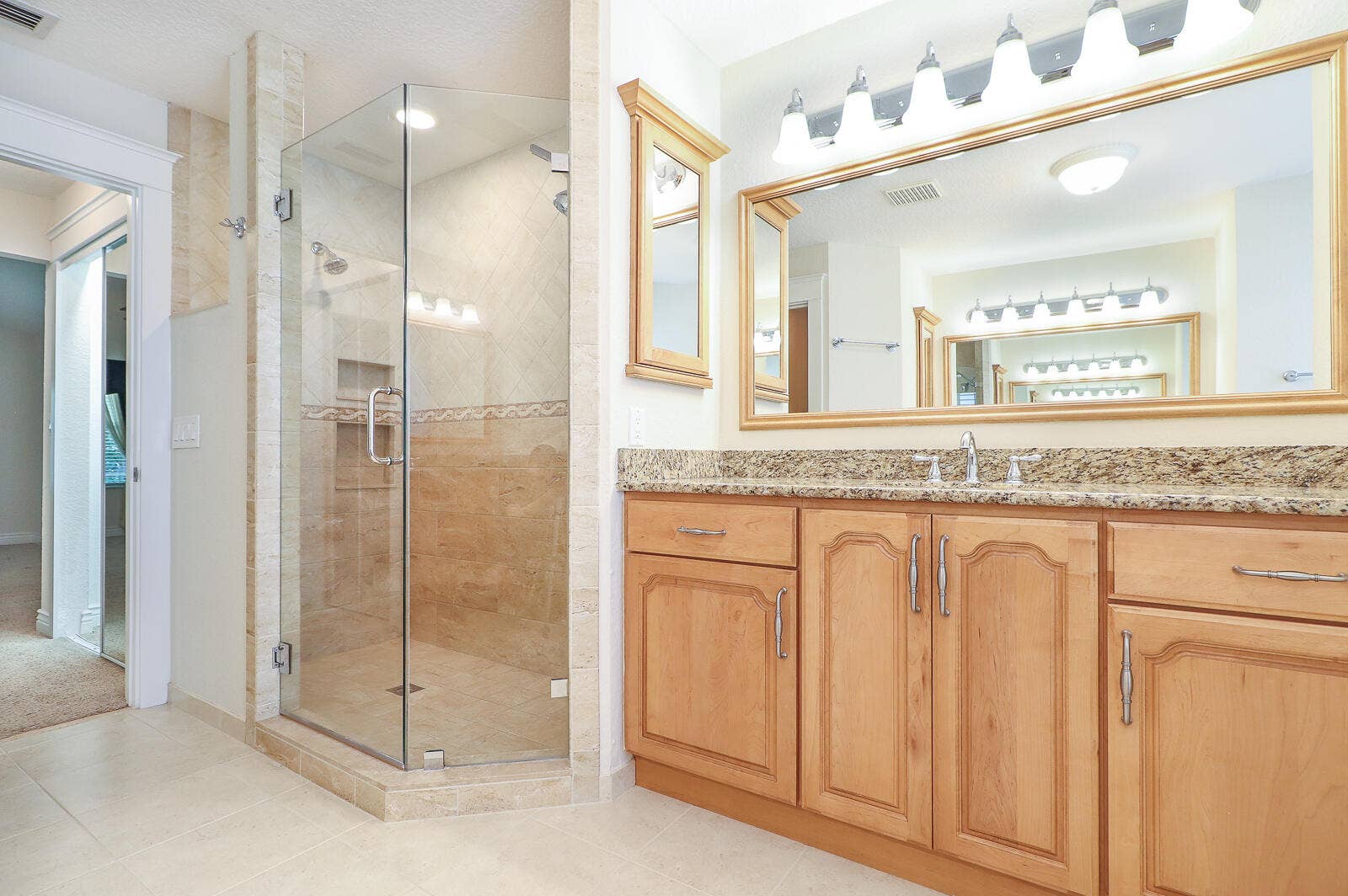 15386 83rd Way N, Palm Beach Gardens, FL 33418 20-Master Bathroom