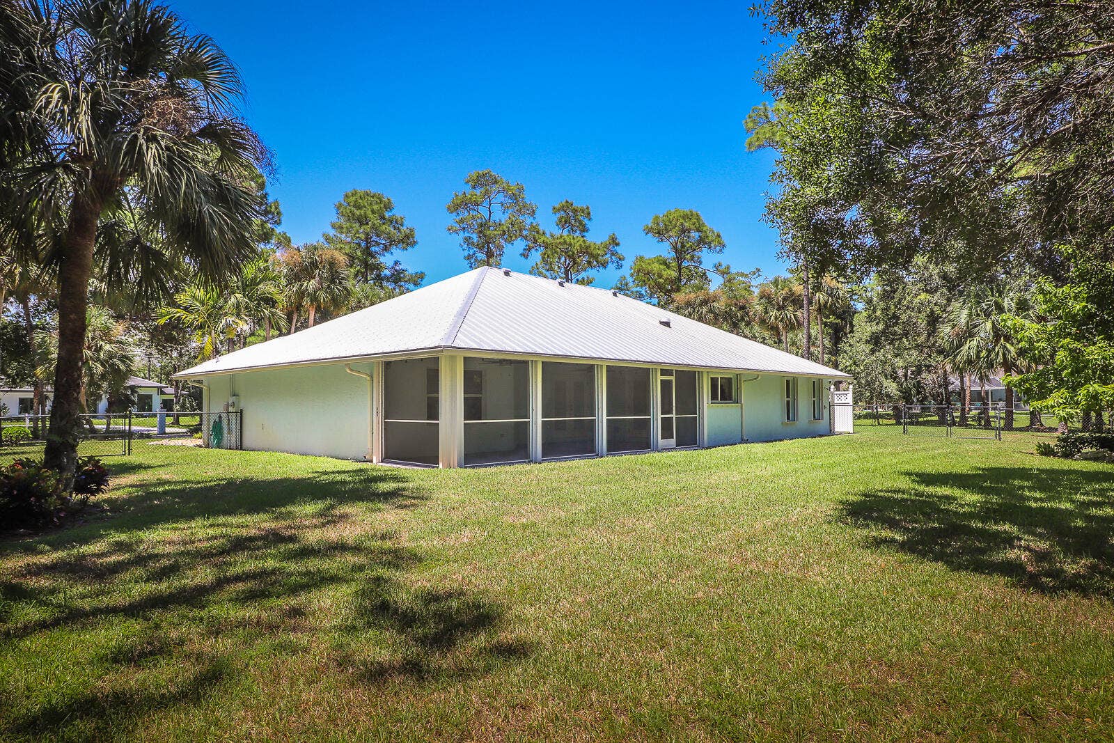15386 83rd Way N, Palm Beach Gardens, FL 33418 36-Back yard