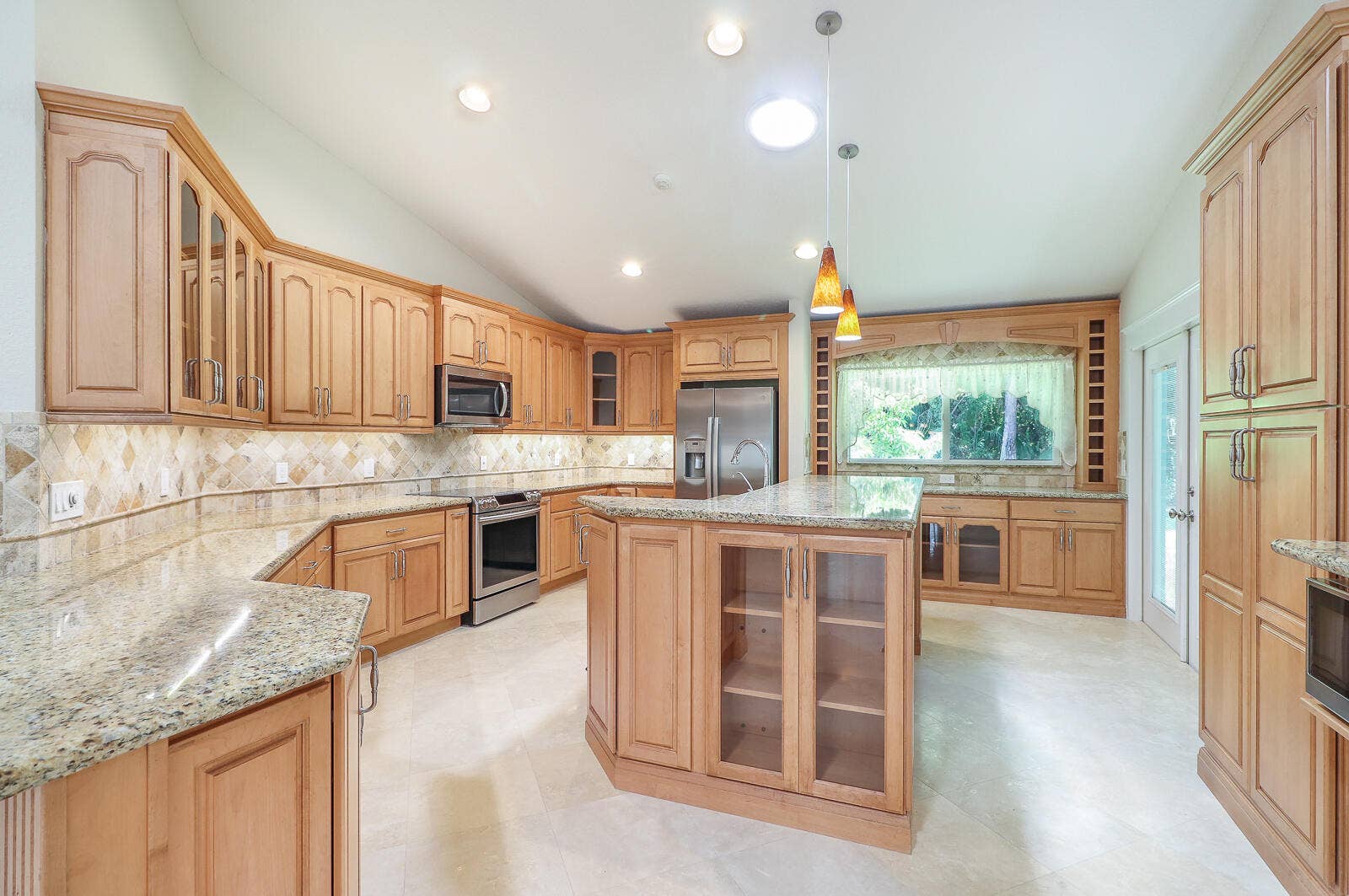 15386 83rd Way N, Palm Beach Gardens, FL 33418 12-Kitchen