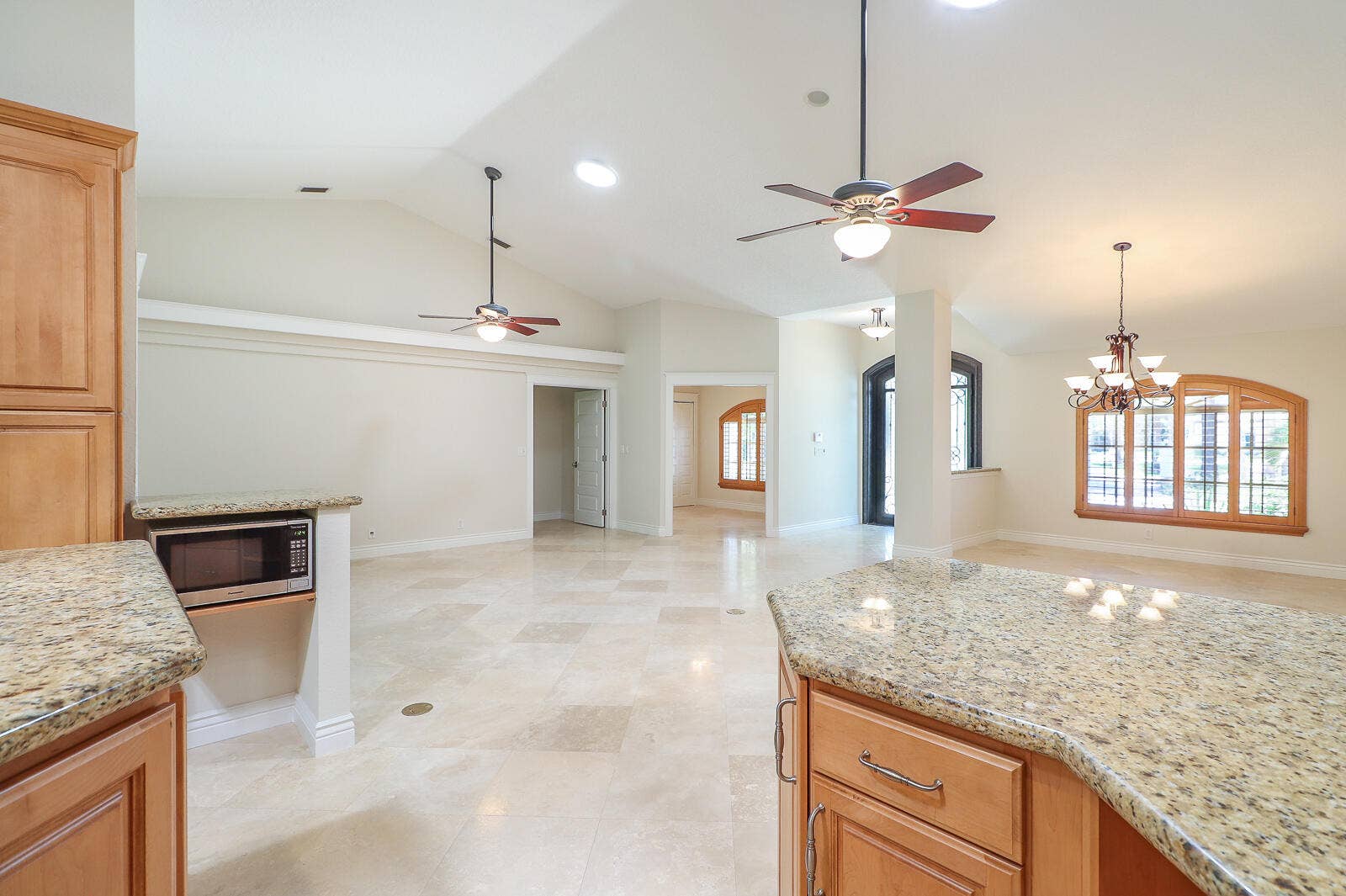 15386 83rd Way N, Palm Beach Gardens, FL 33418 16-Kitchen