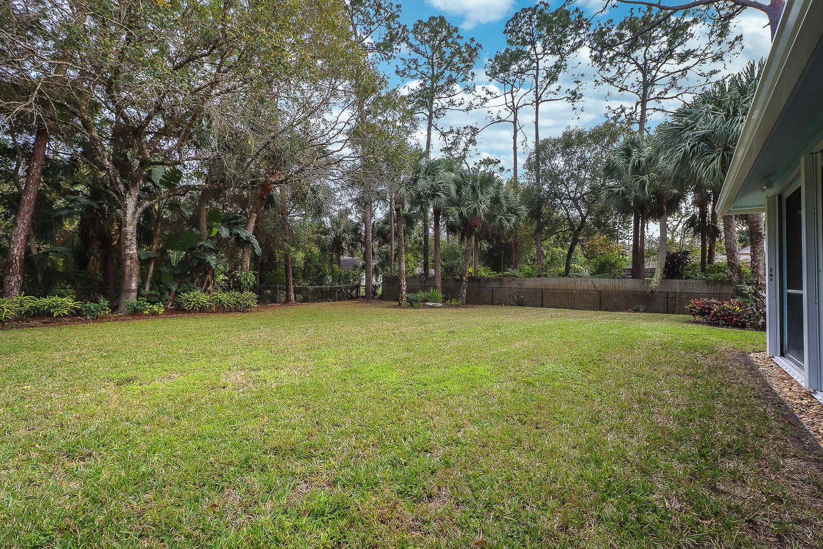 15386 83rd Way N, Palm Beach Gardens, FL 33418 38-Back yard