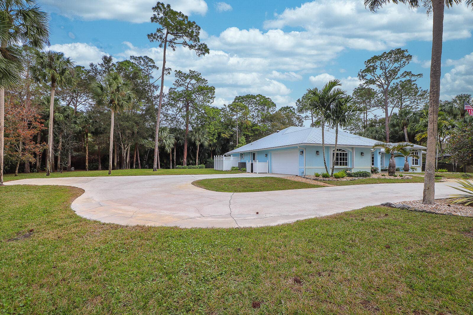 15386 83rd Way N, Palm Beach Gardens, FL 33418 45-Driveway