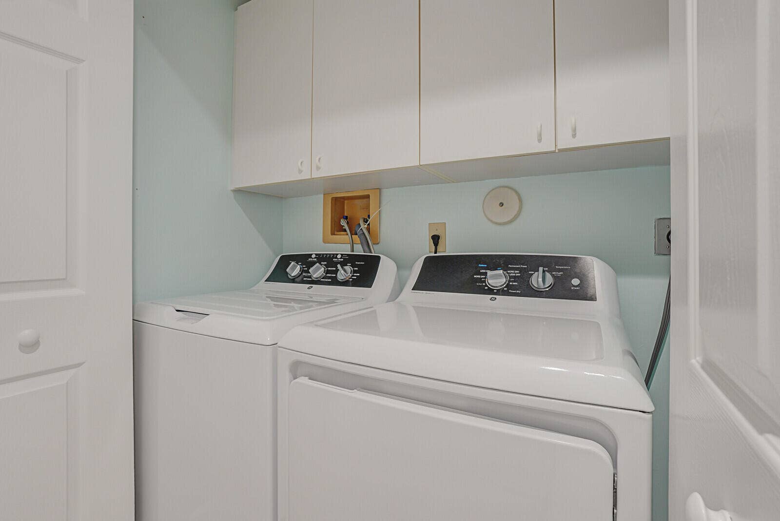 454 Coral Cove Drive, Juno Beach, FL 33408 Laundry