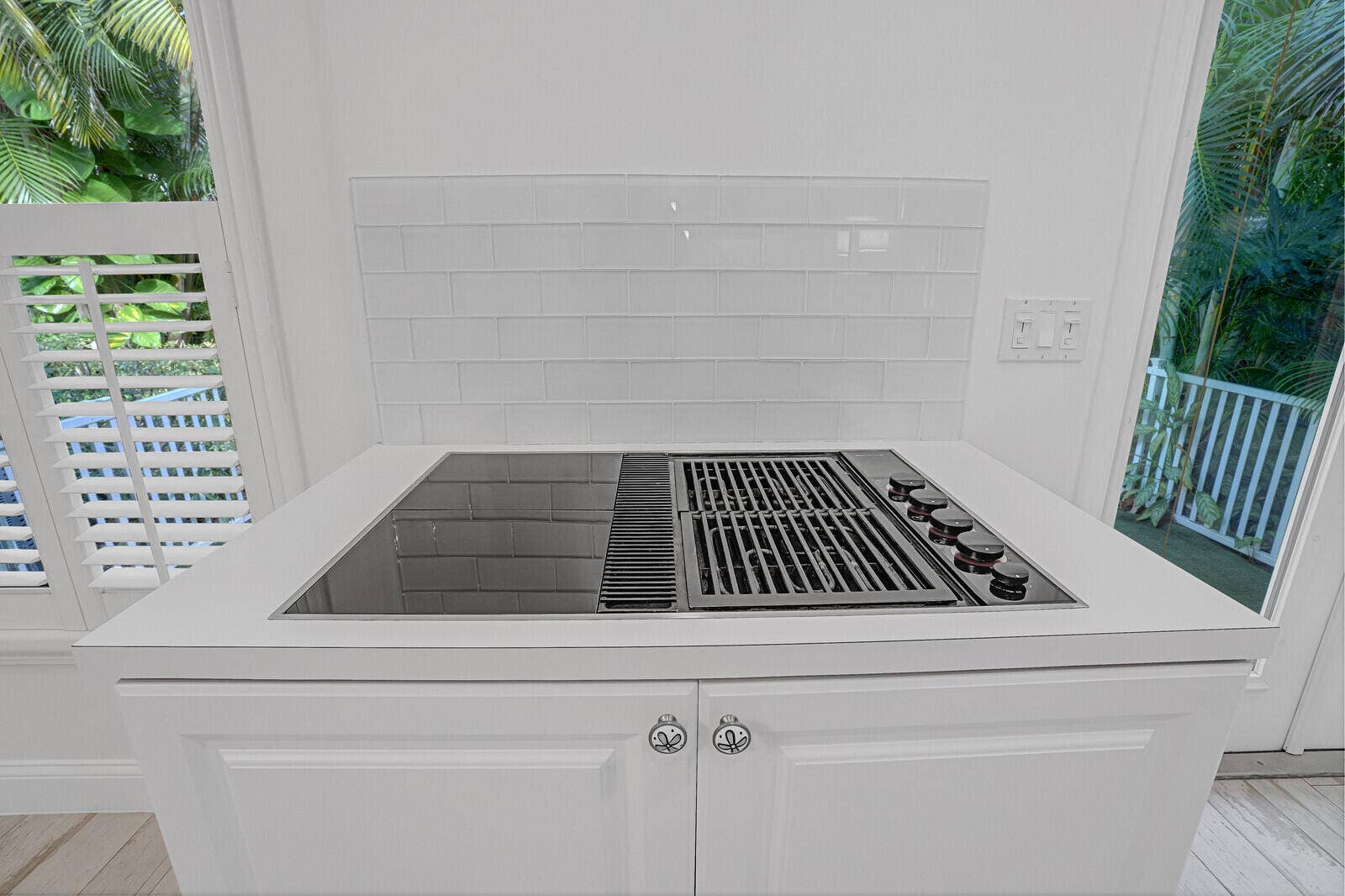 454 Coral Cove Drive, Juno Beach, FL 33408 JenAire Grill vents to exterior