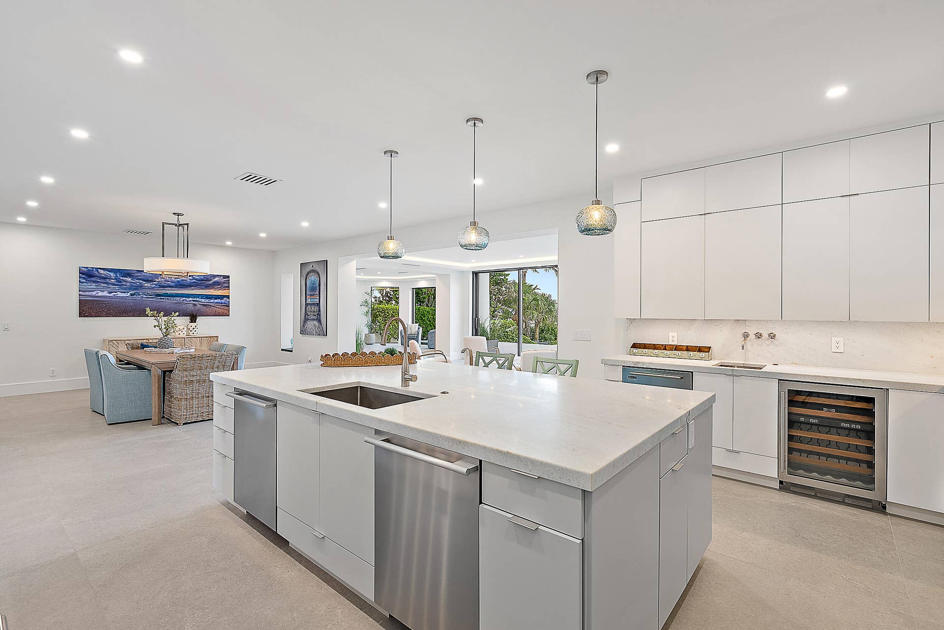 22 Ocean Drive, Jupiter Inlet Colony, FL 33469 Kitchen