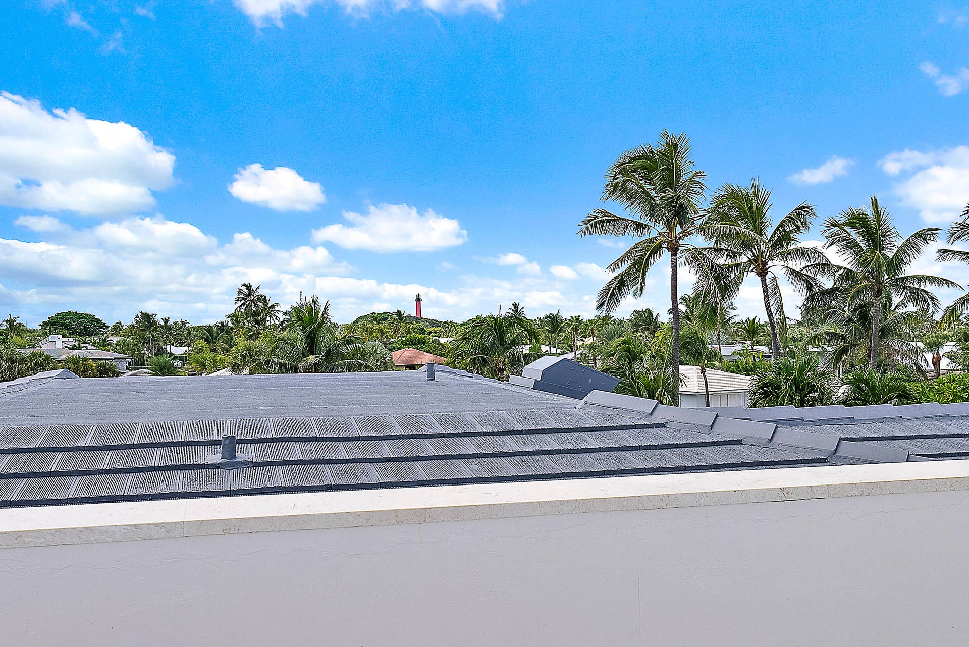 22 Ocean Drive, Jupiter Inlet Colony, FL 33469 Lighthouse View