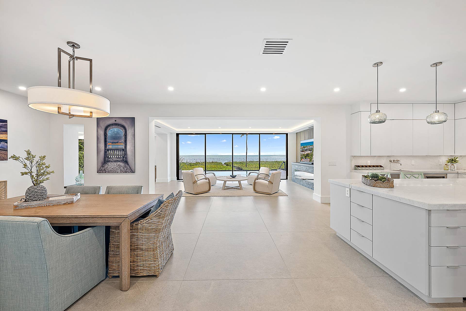 22 Ocean Drive, Jupiter Inlet Colony, FL 33469 Entry View