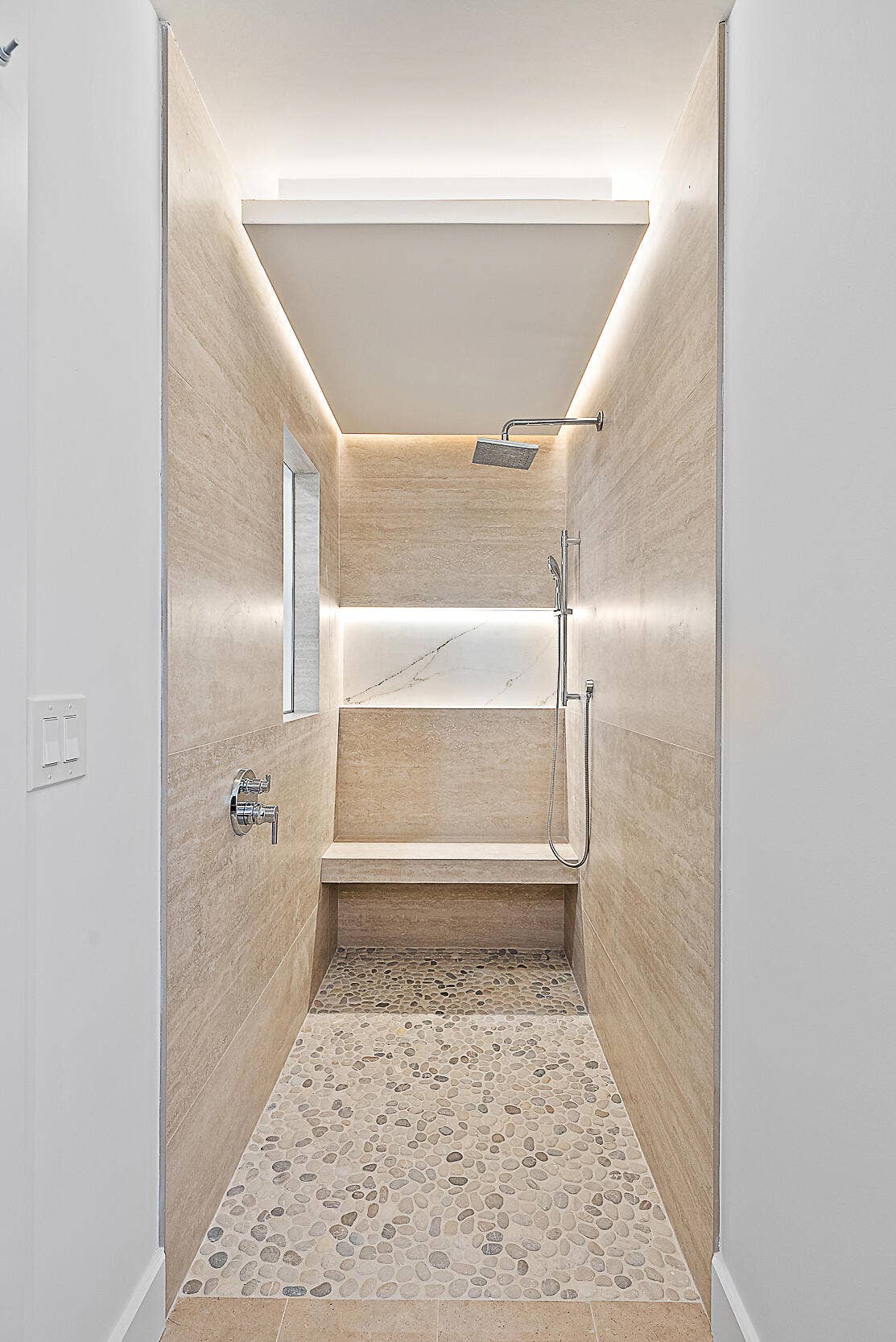 22 Ocean Drive, Jupiter Inlet Colony, FL 33469 Shower