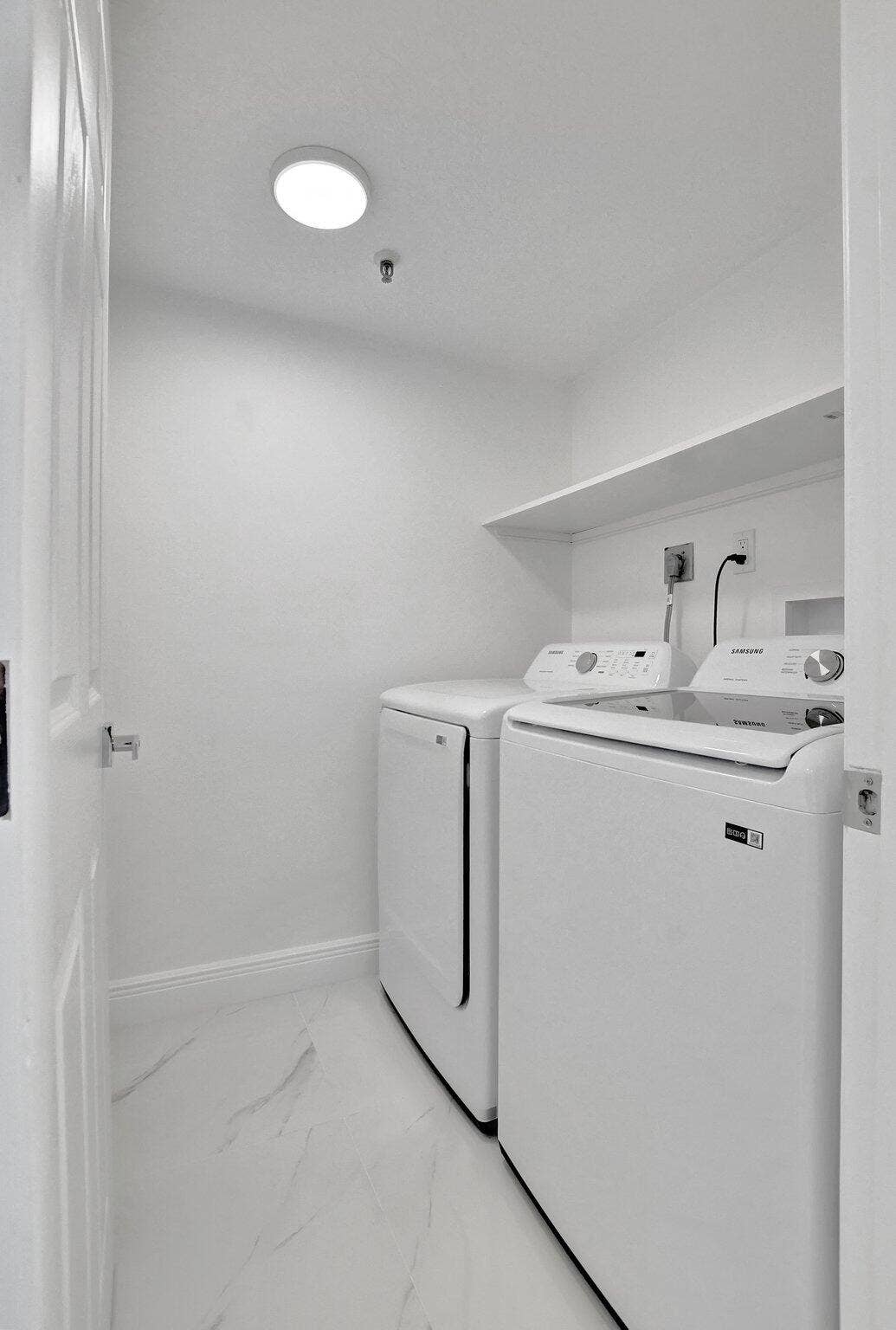 7076 Huntington Lane, #407, Delray Beach, FL 33446 Laundry Room