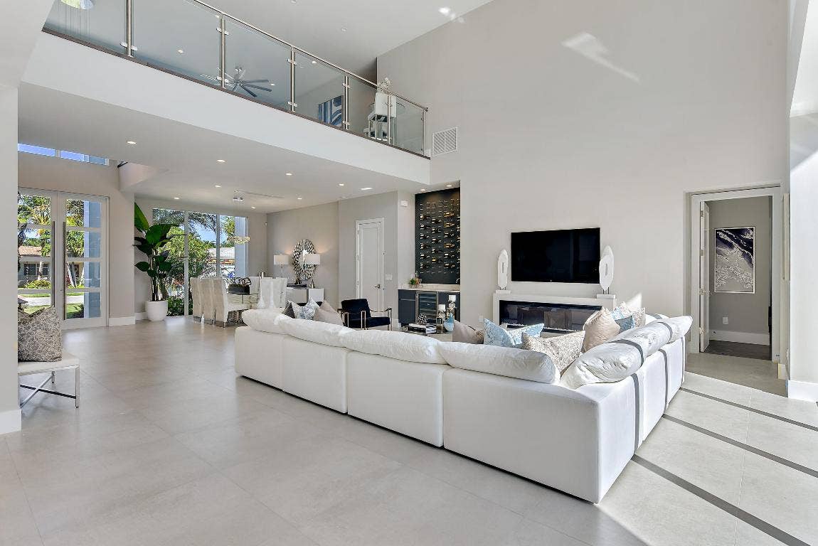 2627 NE 14th Street, Fort Lauderdale, FL 33304