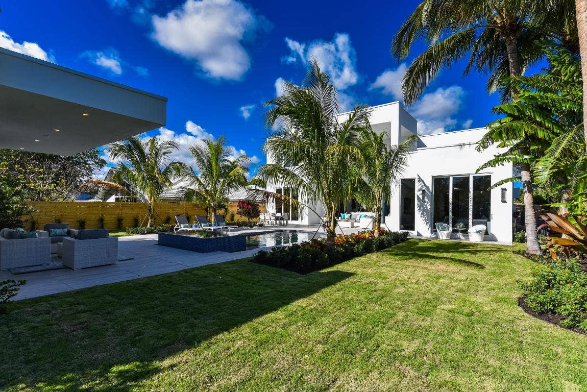 2627 NE 14th Street, Fort Lauderdale, FL 33304
