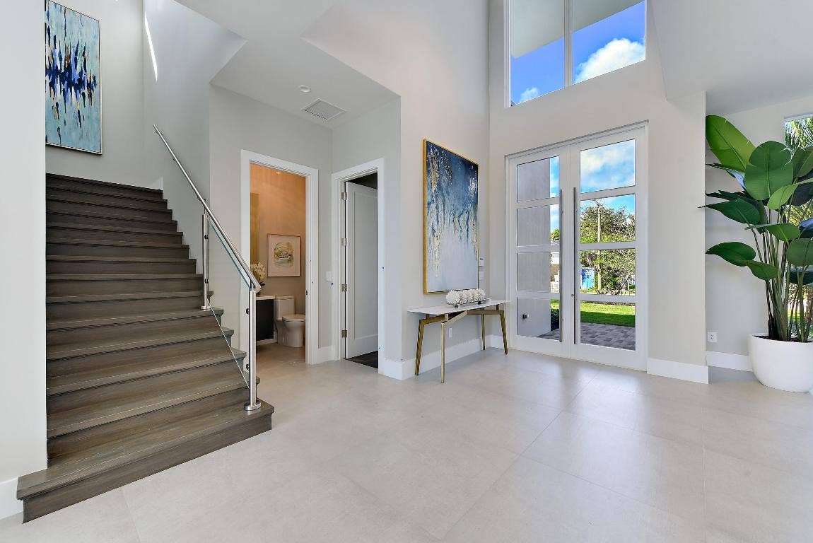 2627 NE 14th Street, Fort Lauderdale, FL 33304