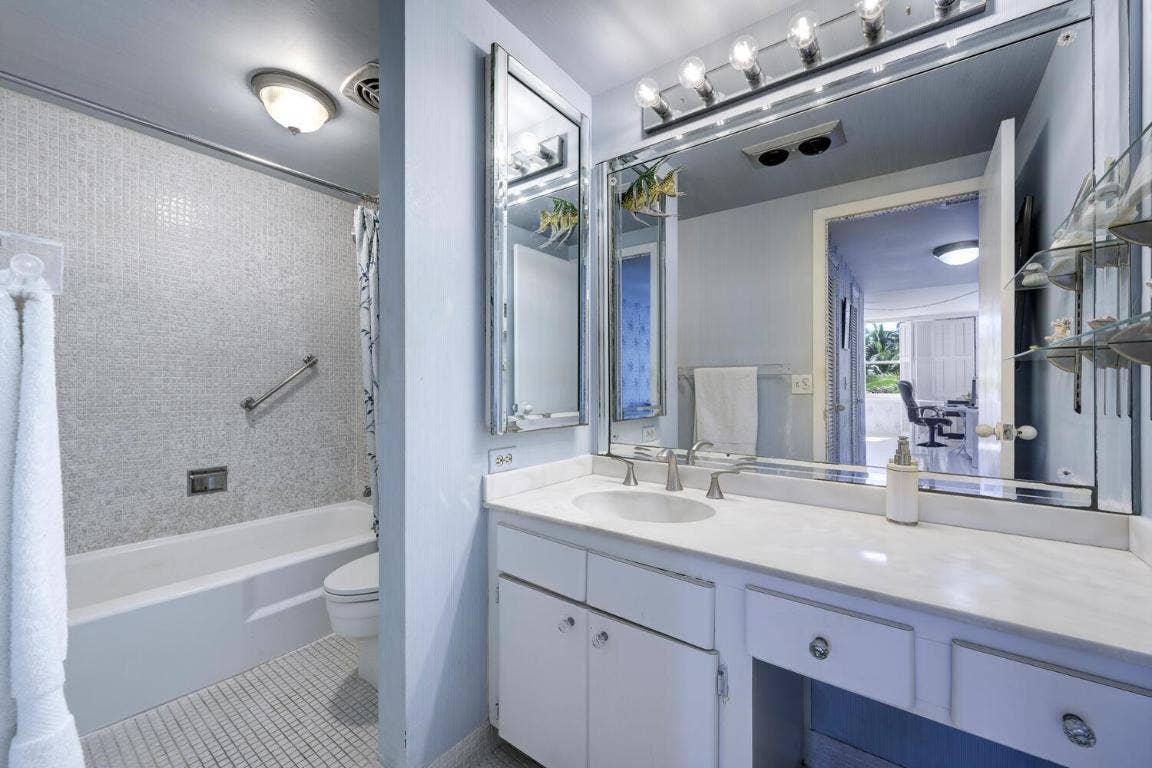2295 S Ocean Boulevard, #404, Palm Beach, FL 33480