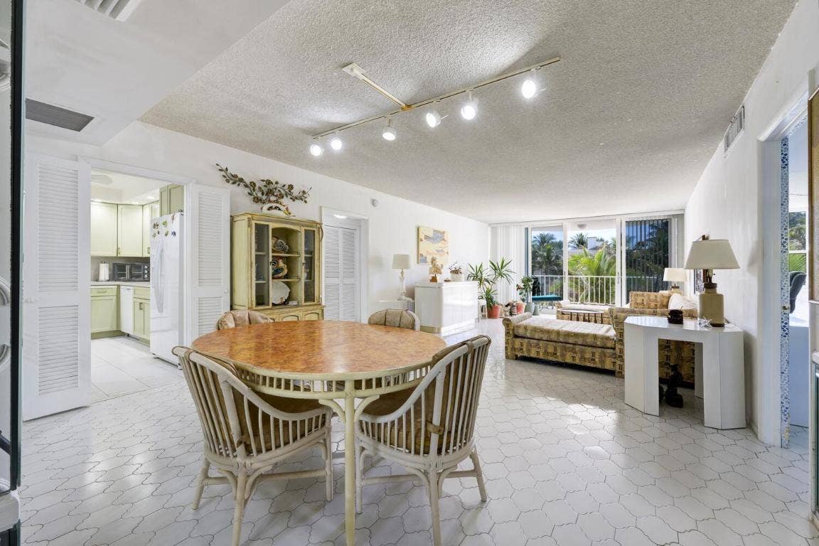 2295 S Ocean Boulevard, #404, Palm Beach, FL 33480