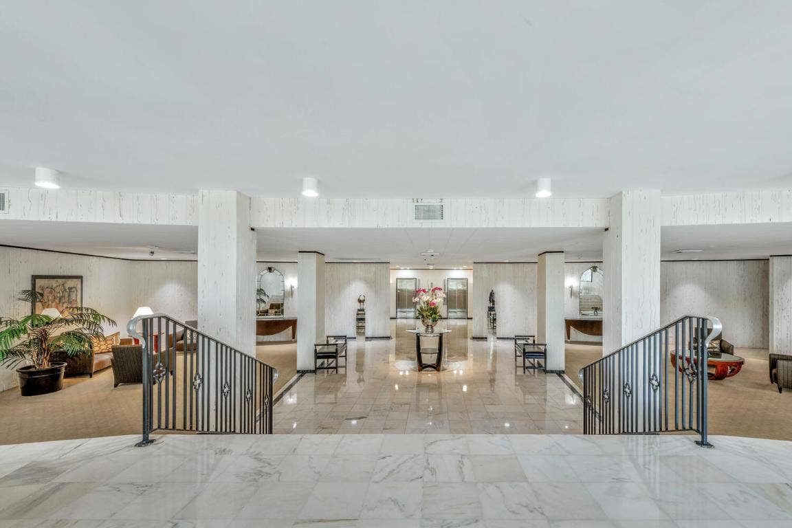 2295 S Ocean Boulevard, #404, Palm Beach, FL 33480