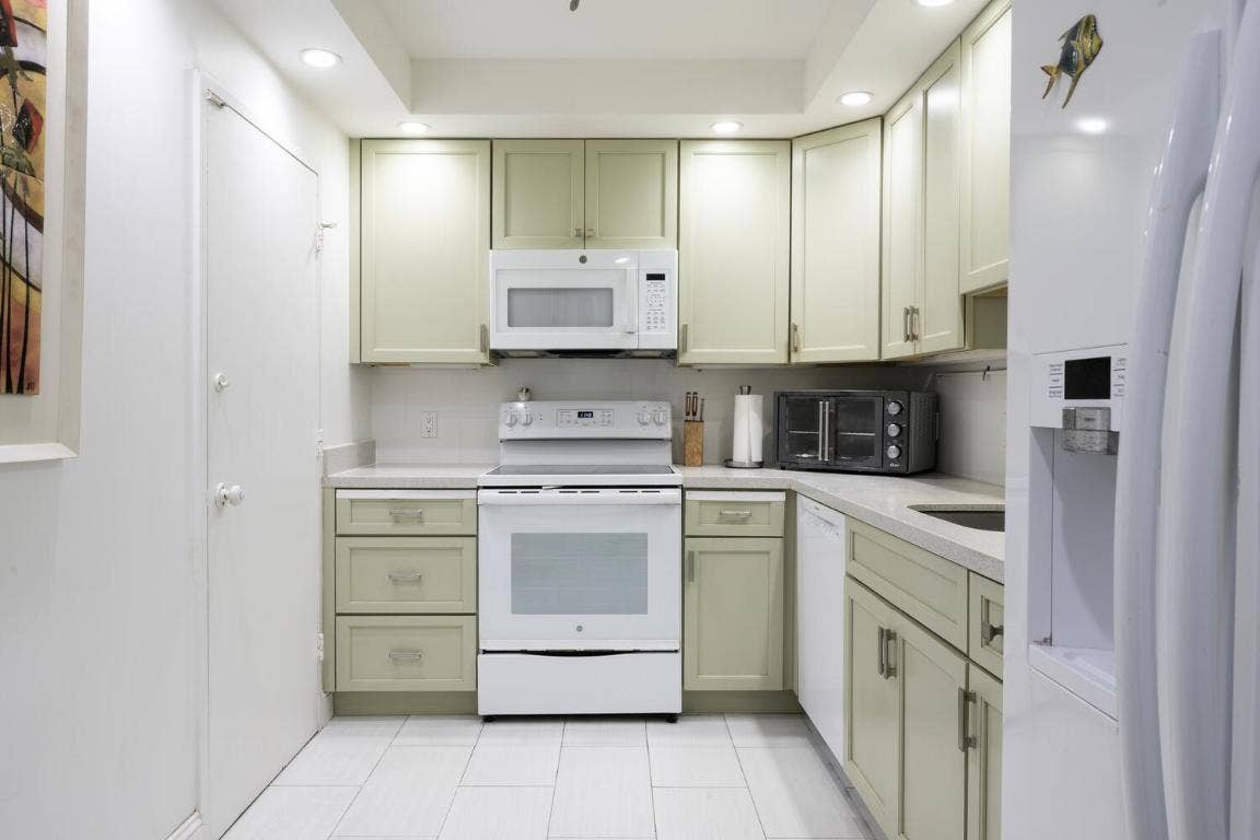 2295 S Ocean Boulevard, #404, Palm Beach, FL 33480