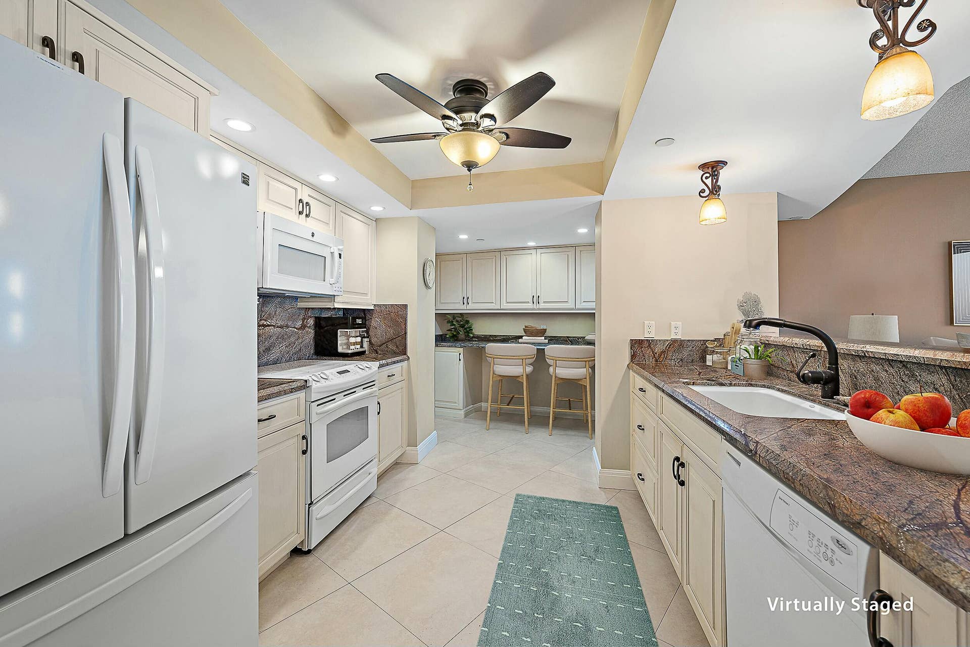 3000 N Ocean Drive, #19e, Singer Island, FL 33404 Kitchen