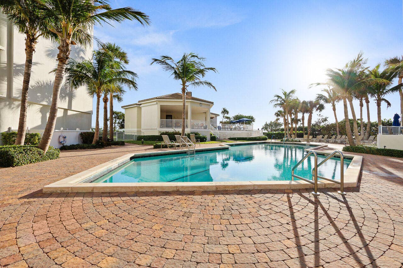 3000 N Ocean Drive, #19e, Singer Island, FL 33404 Pool