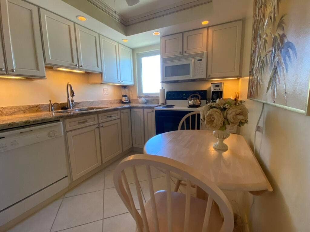 3221 S Ocean Boulevard, #901, Highland Beach, Highland Beach, FL 33487