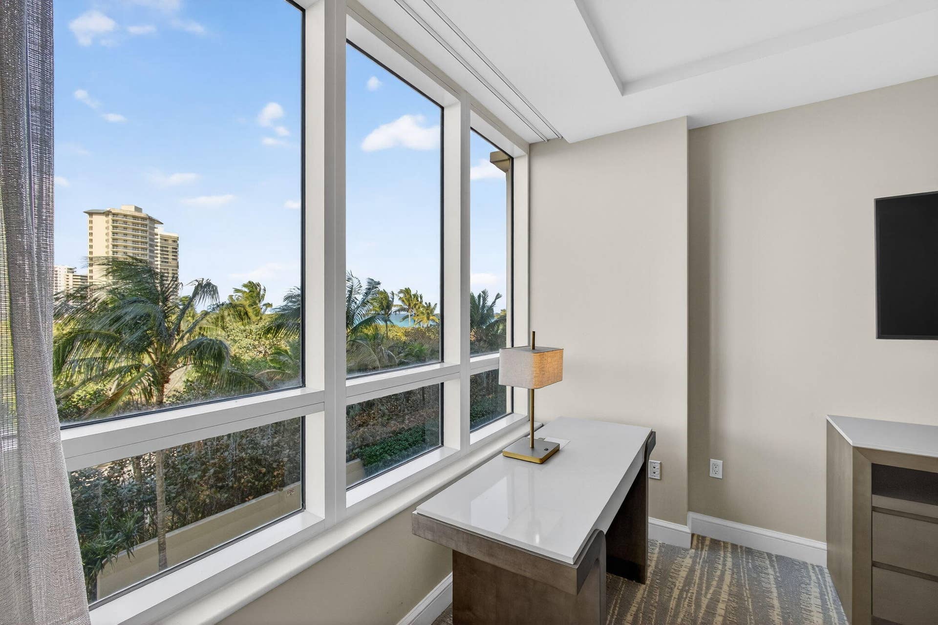 3800 N Ocean Drive, #505, Singer Island, FL 33404 21-web-or-mls-5D1A9619