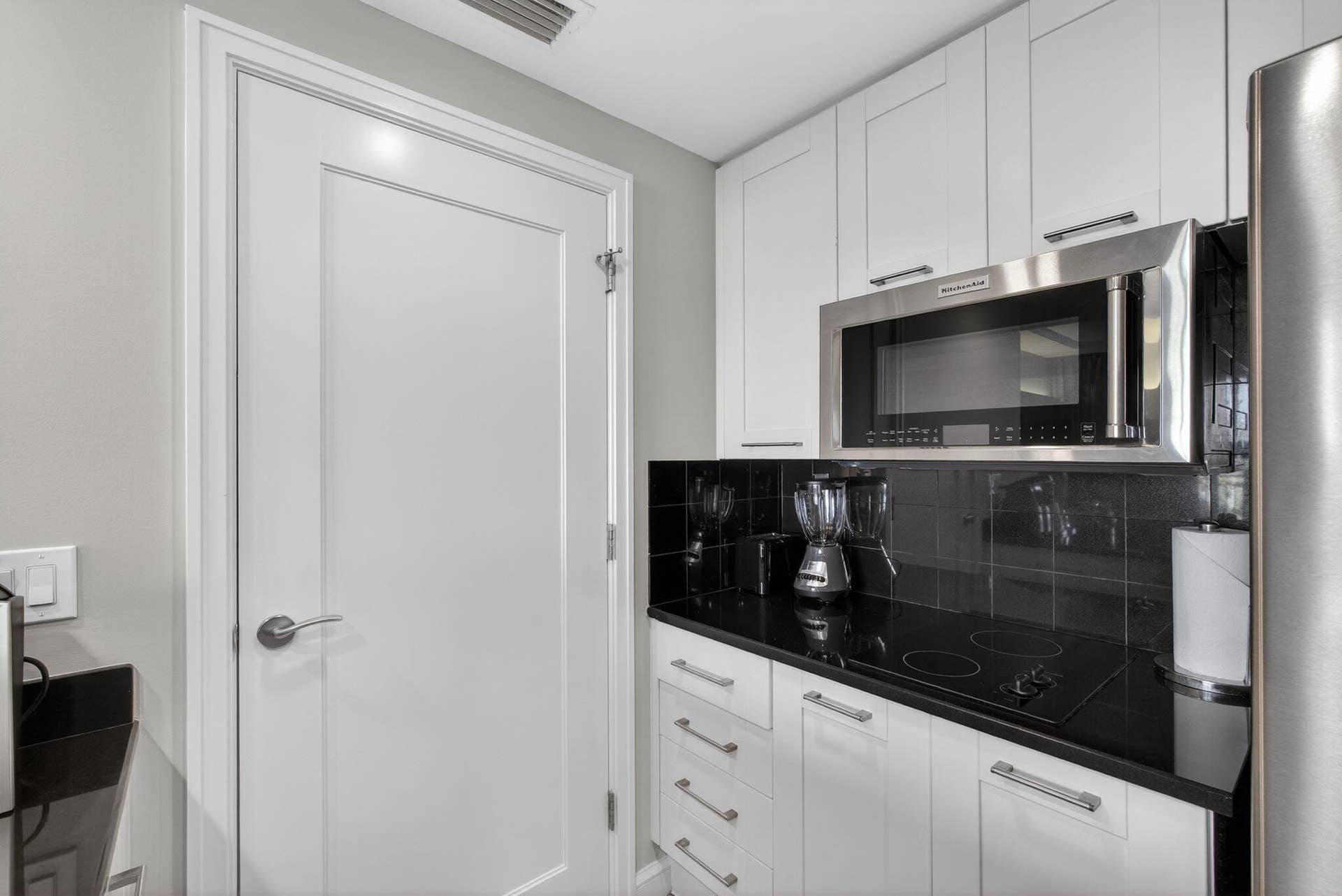 3800 N Ocean Drive, #505, Singer Island, FL 33404 4-web-or-mls-5D1A9524