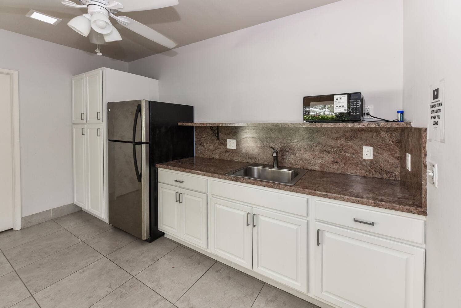 3960 Oaks Clubhouse Drive, #209, Pompano Beach, FL 33069 Clubhouse Kitchen
