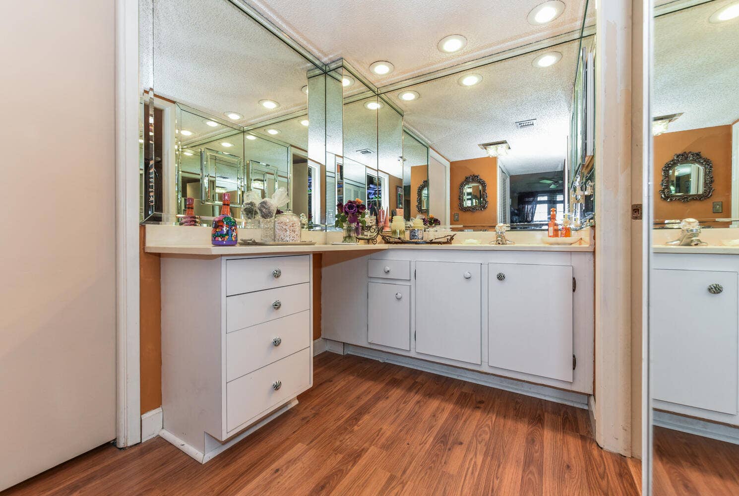 3960 Oaks Clubhouse Drive, #209, Pompano Beach, FL 33069 Master Bathroom