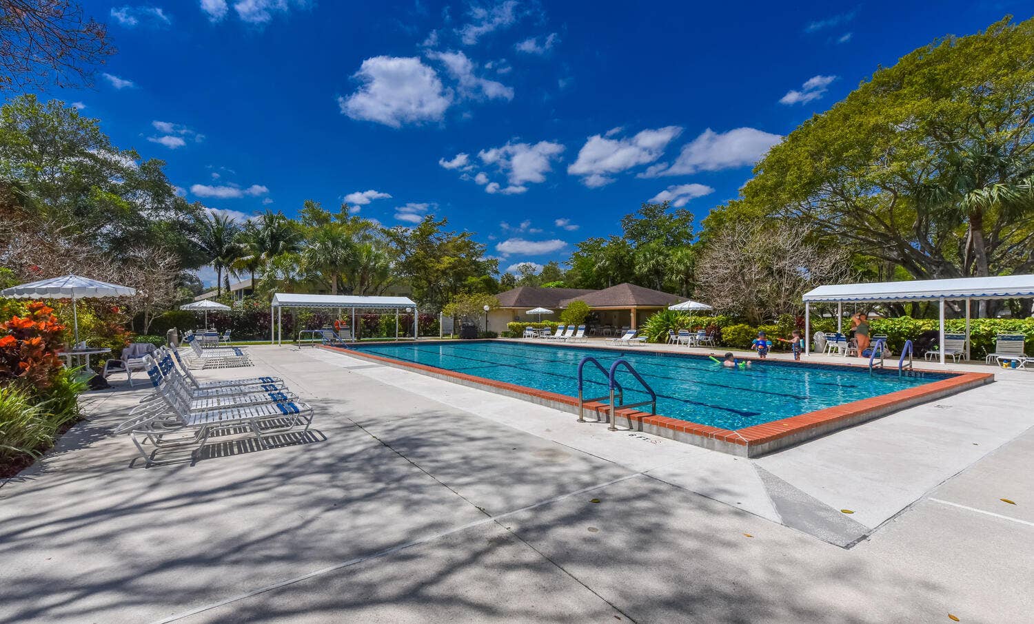 3960 Oaks Clubhouse Drive, #209, Pompano Beach, FL 33069 Pool