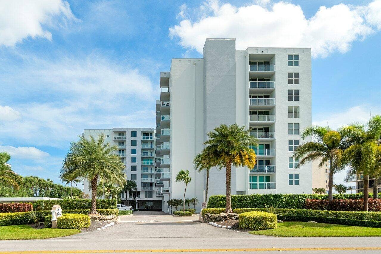 001-3450SouthOceanBoulevard-515-PalmBeac