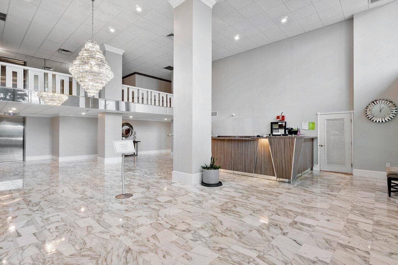 038-3450SouthOceanBoulevard-515-PalmBeac