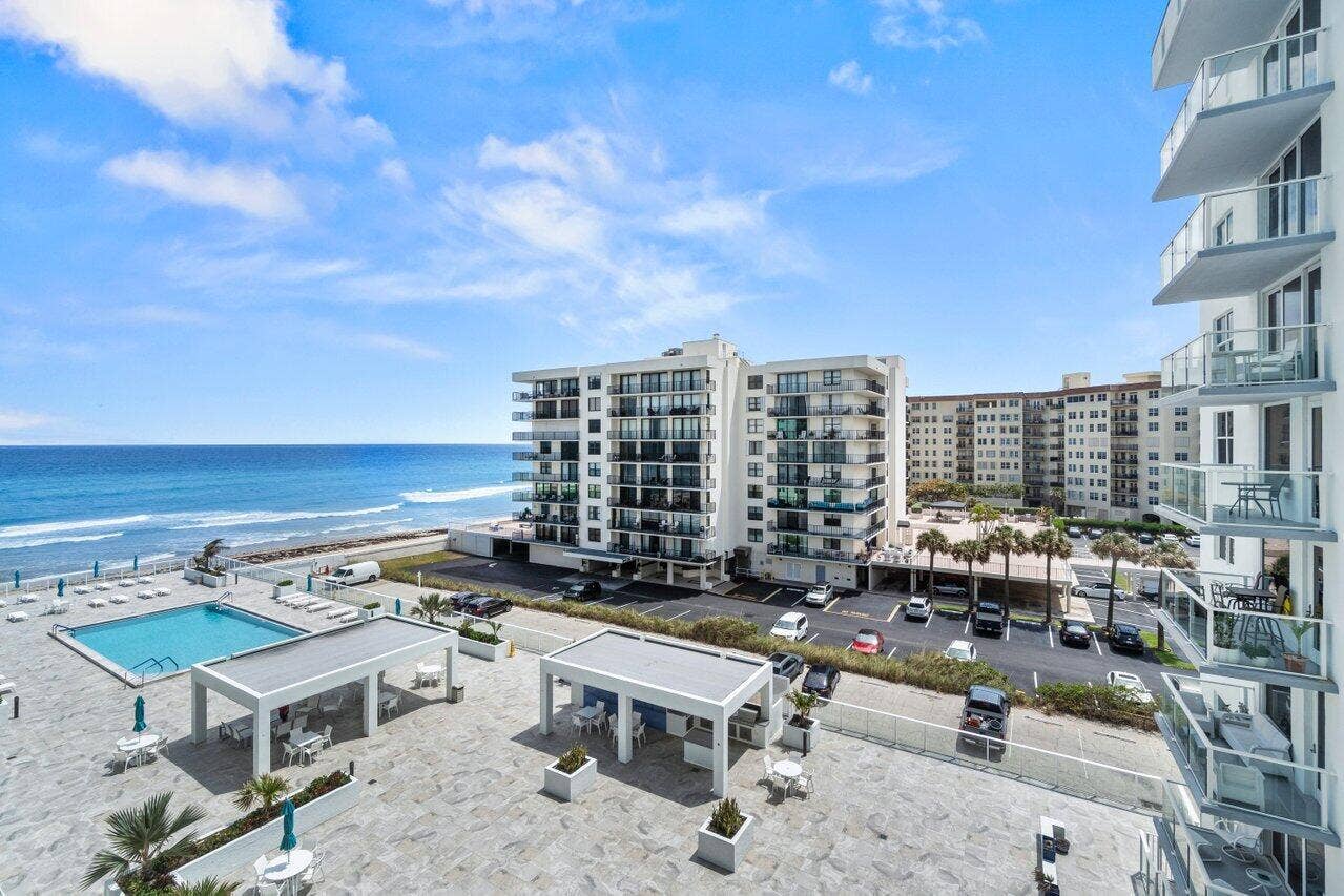 042-3450SouthOceanBoulevard-515-PalmBeac
