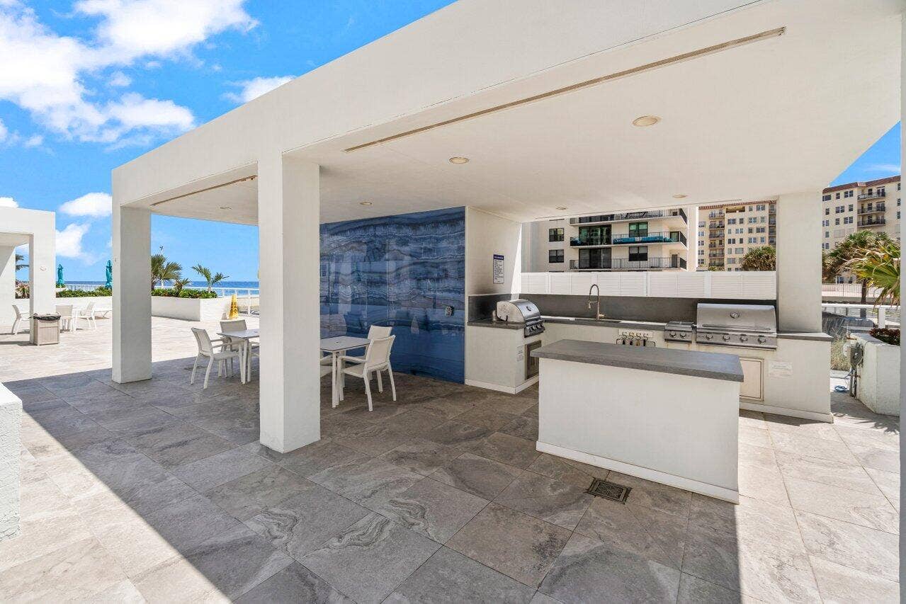 049-3450SouthOceanBoulevard-515-PalmBeac