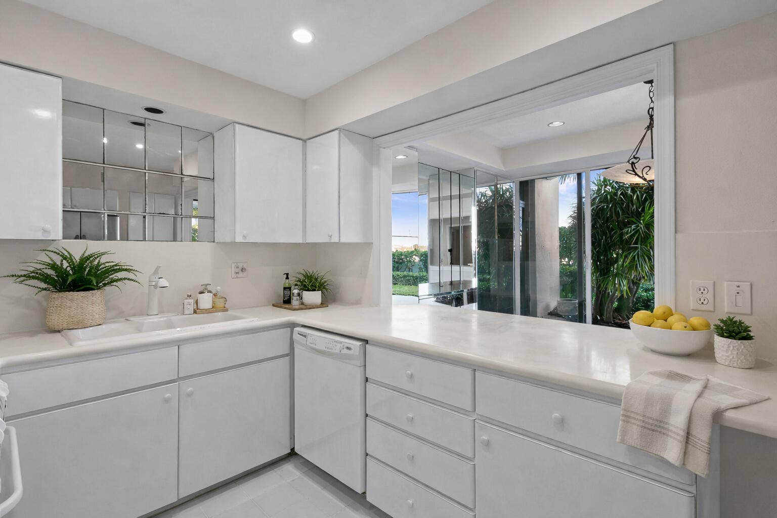 108 Lakeshore Drive, #140, North Palm Beach, FL 33408 Virtually Staged