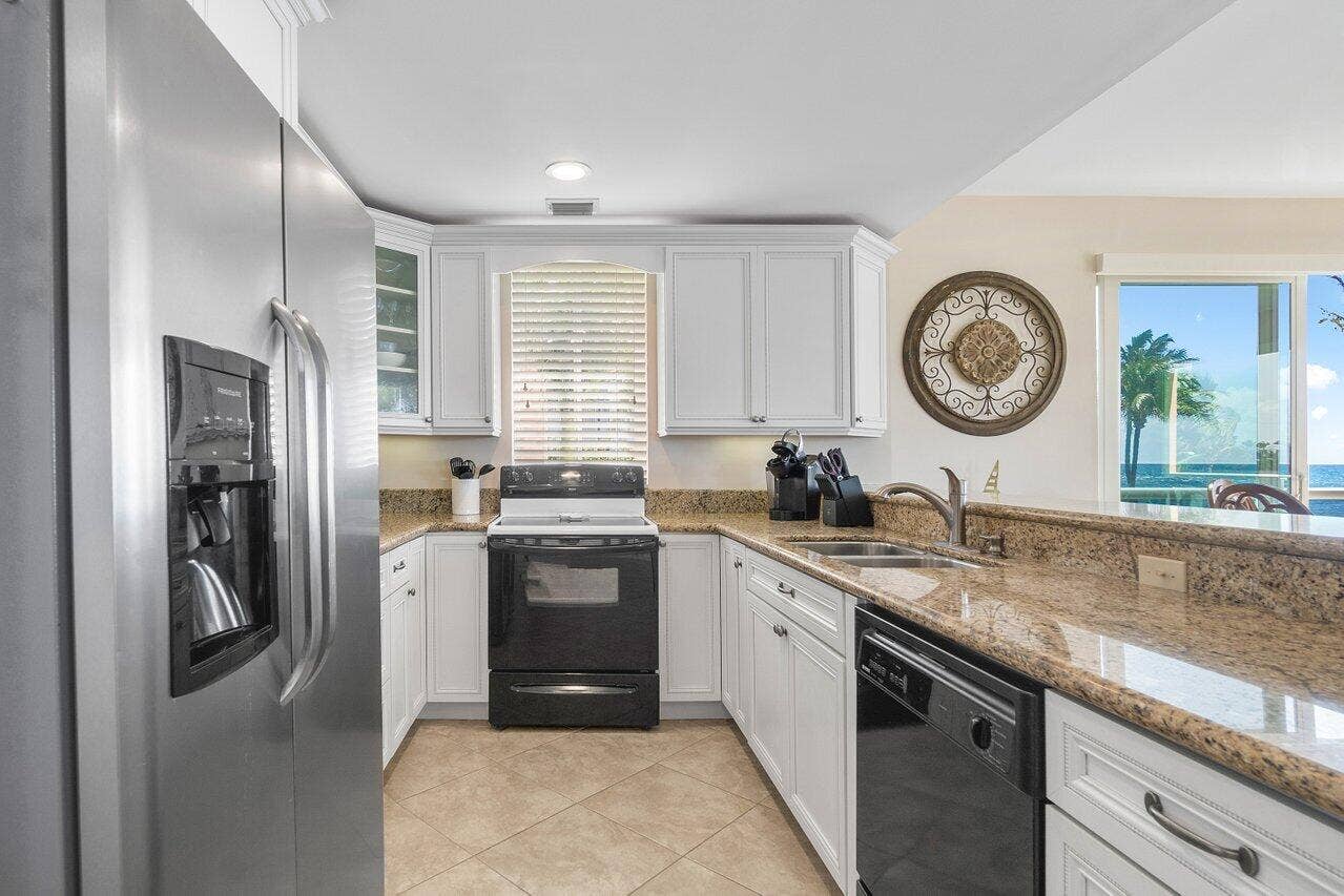011-120InletWay-204-PalmBeachShores-FL-3