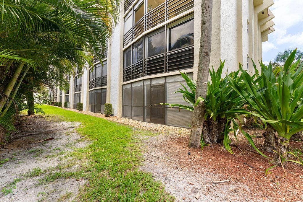 23247 Barwood Lane, #101, Boca Raton, FL 33428
