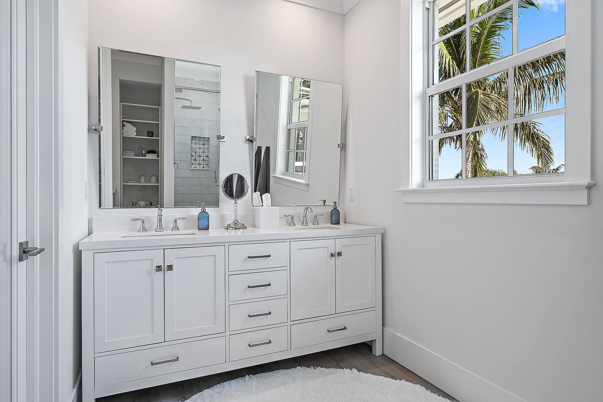 2177 Radnor Court, North Palm Beach, FL 33408 Guest Bathroom