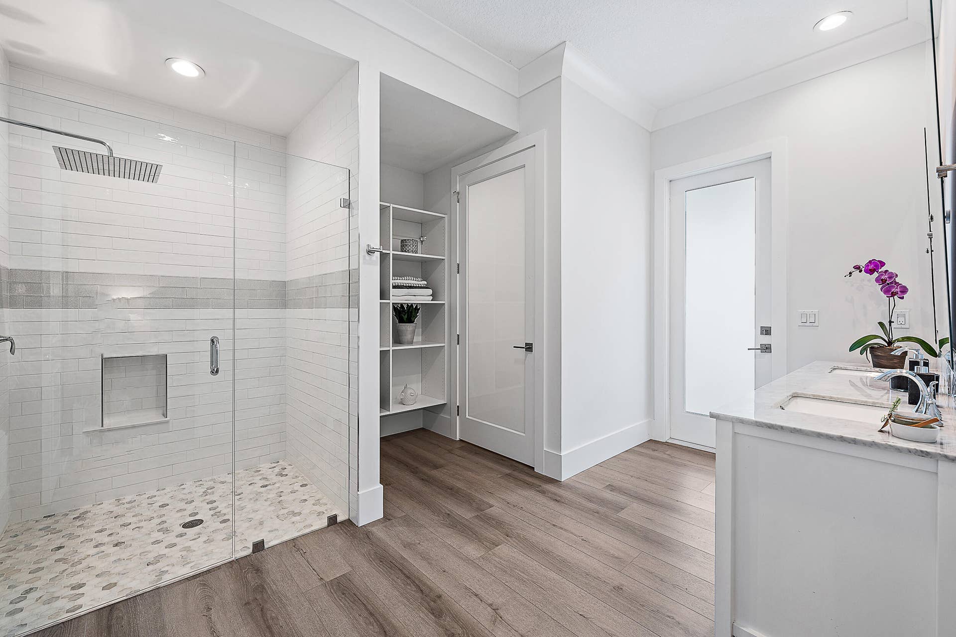 2177 Radnor Court, North Palm Beach, FL 33408 Guest Bathroom