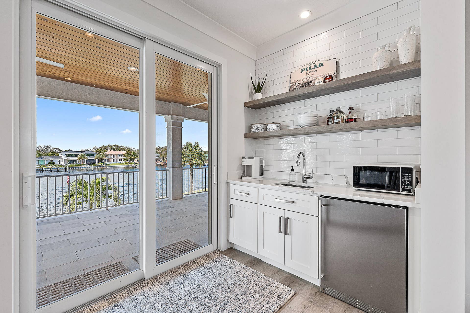 2177 Radnor Court, North Palm Beach, FL 33408 Wet Bar
