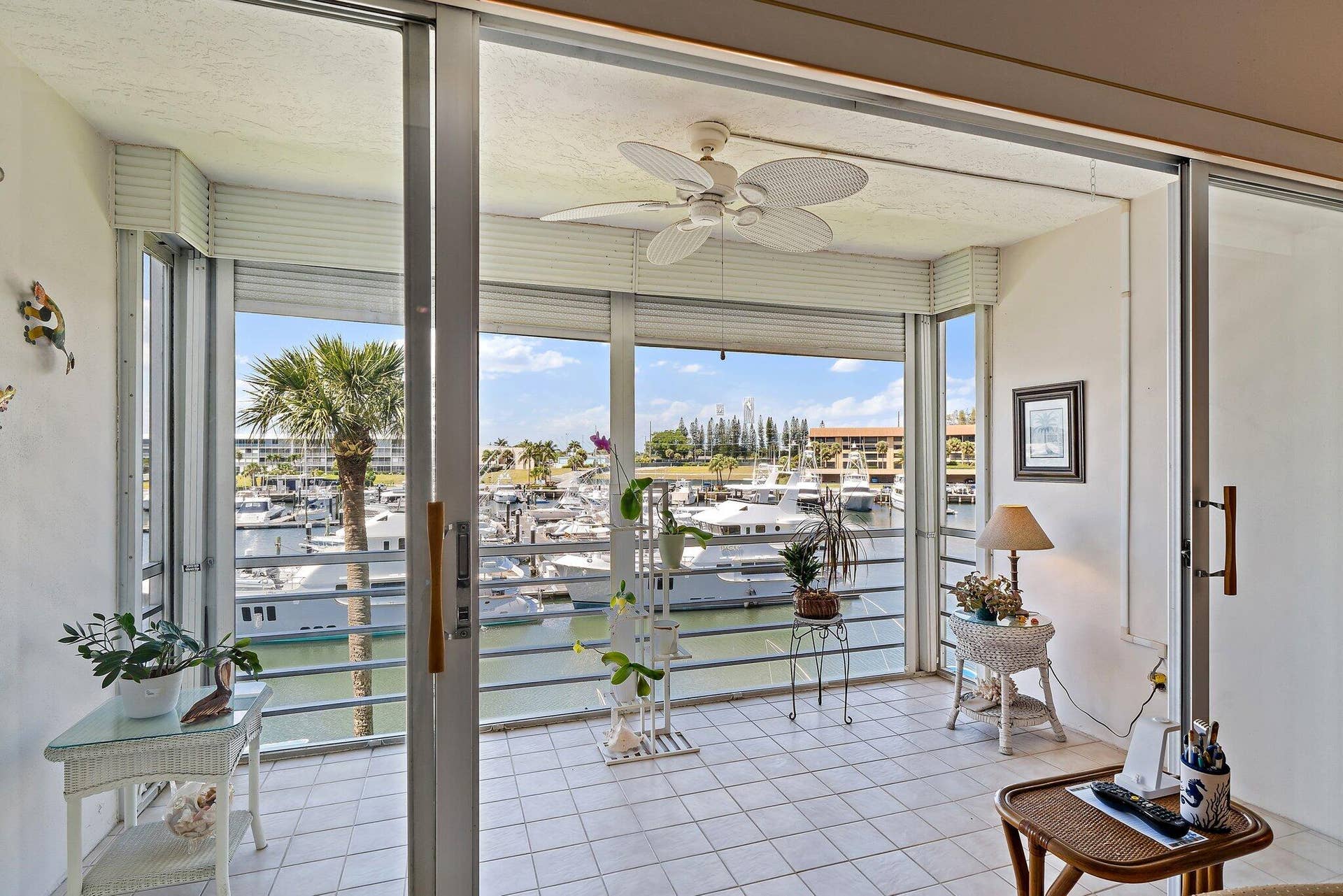 29 Yacht Club Drive, #302-D, North Palm Beach, FL 33408 Screened Patio