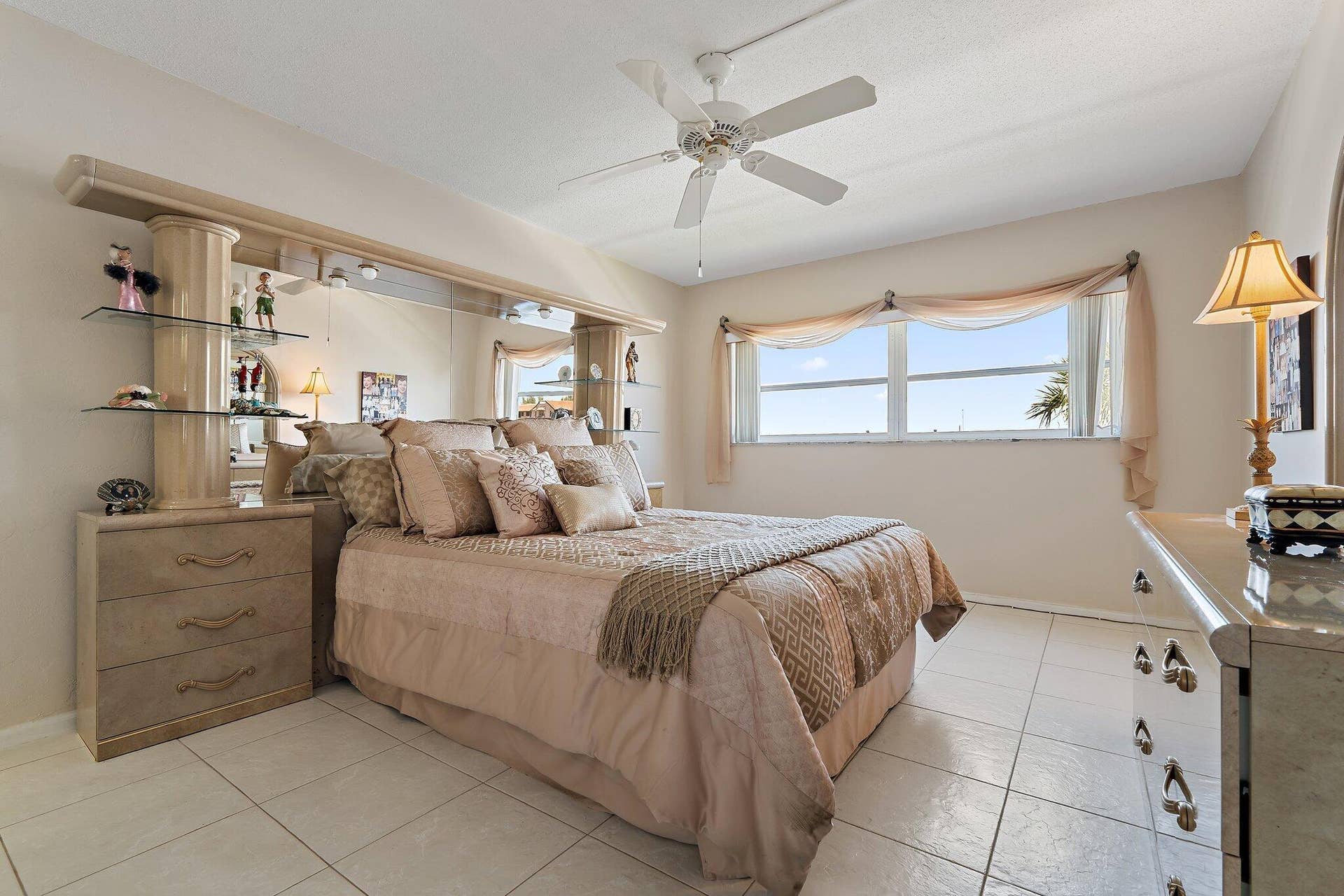 29 Yacht Club Drive, #302-D, North Palm Beach, FL 33408 Primary Bedroom