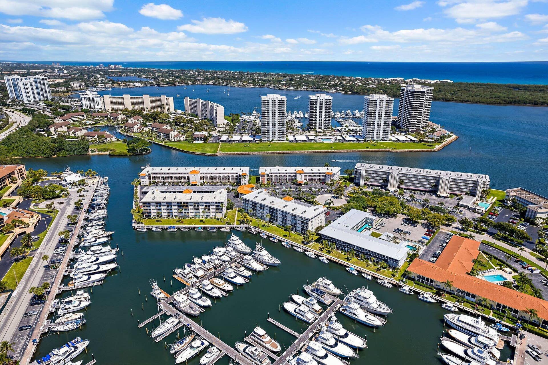 29 Yacht Club Drive, #302-D, North Palm Beach, FL 33408 Aerial View