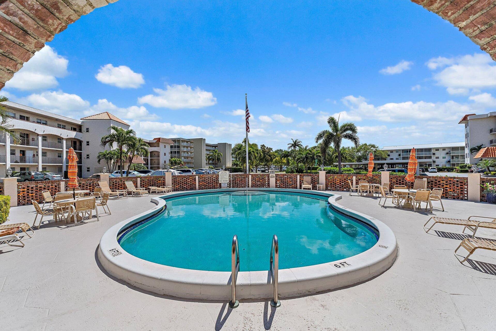 29 Yacht Club Drive, #302-D, North Palm Beach, FL 33408 Community Pool