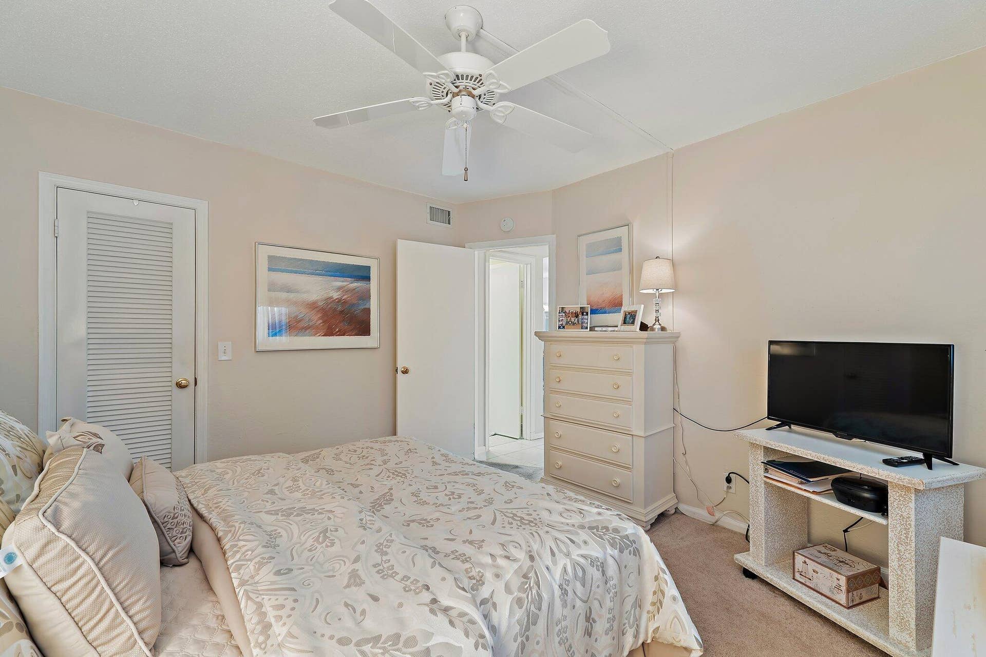 29 Yacht Club Drive, #302-D, North Palm Beach, FL 33408 Guest Bedroom