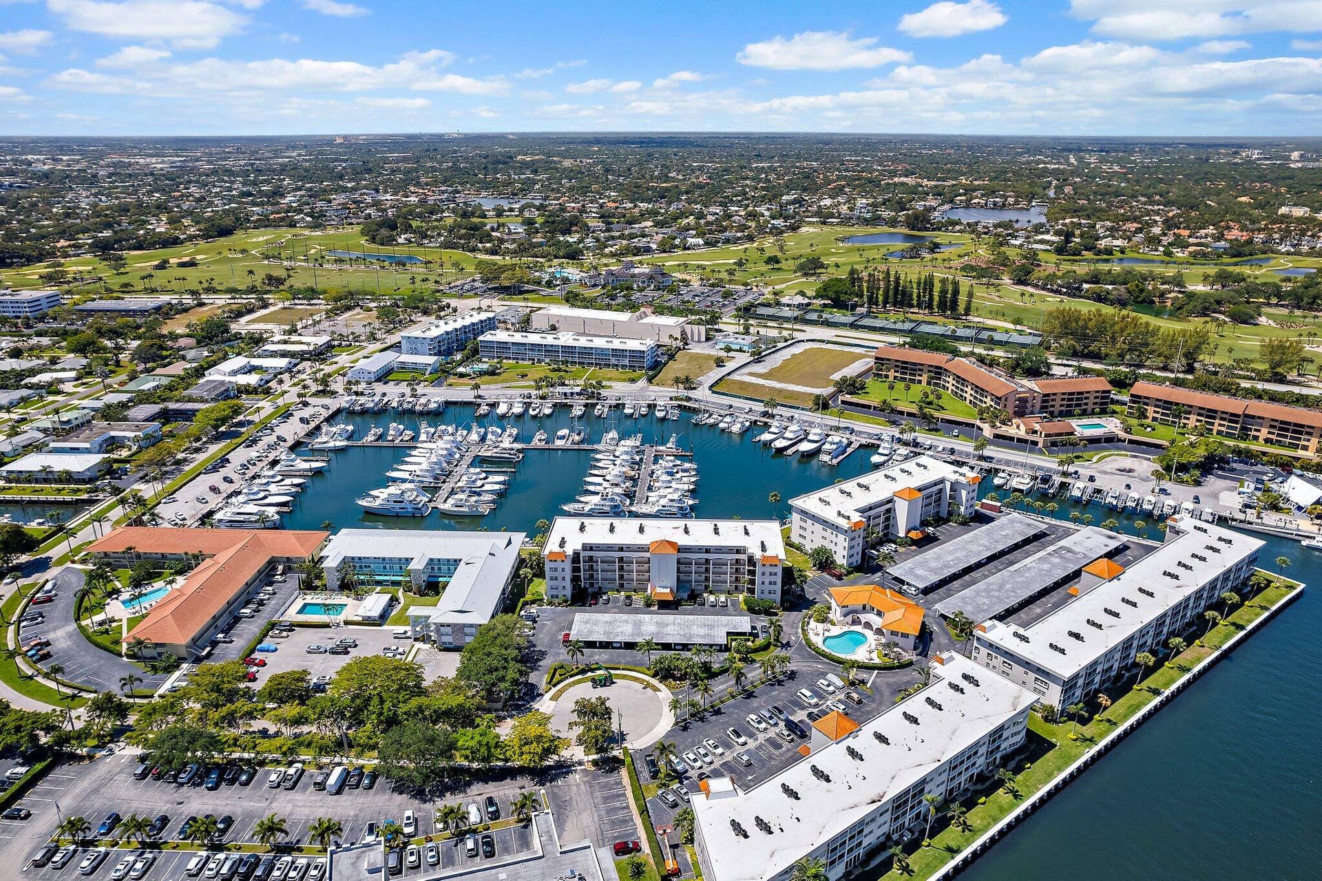 29 Yacht Club Drive, #302-D, North Palm Beach, FL 33408 Aerial View