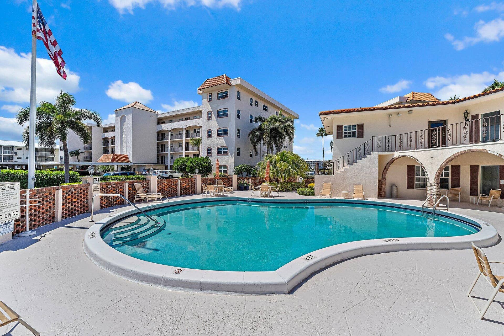 29 Yacht Club Drive, #302-D, North Palm Beach, FL 33408 Community Pool