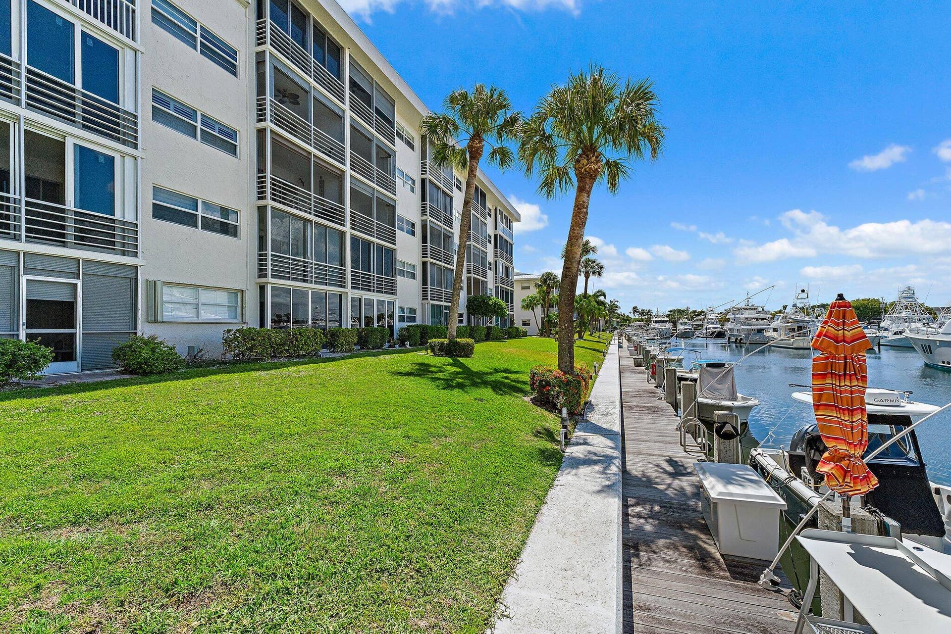 29 Yacht Club Drive, #302-D, North Palm Beach, FL 33408 Building Rear View
